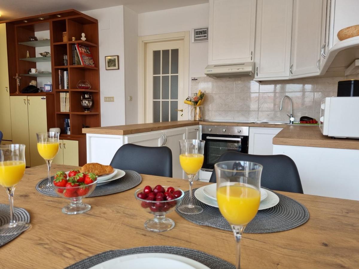 Apartment Lana Сплит Екстериор снимка